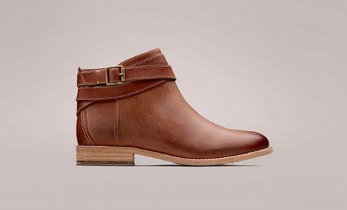 clarks comfortable boots