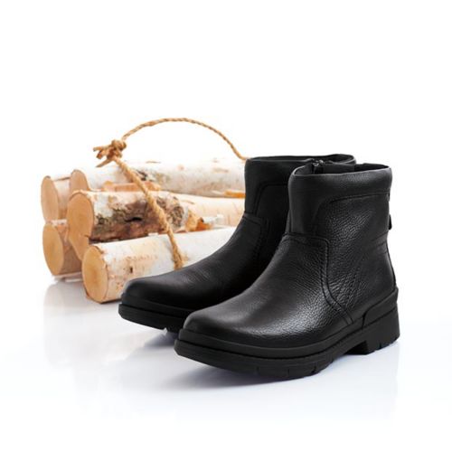 clarks men's slip on boots