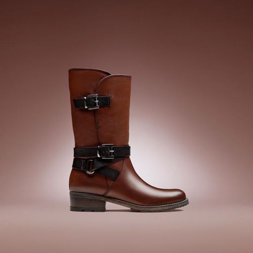 Womens Comfortable Boots & Booties Clarks® Shoes Official Site