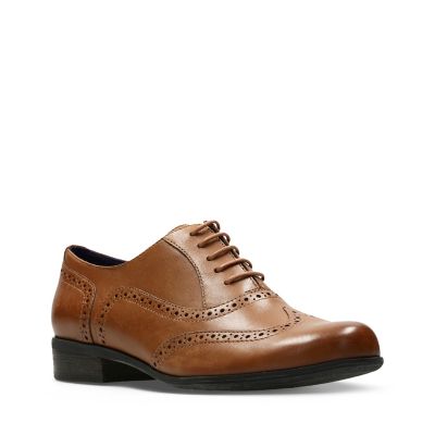 clarks hamble oak wide fit brogue