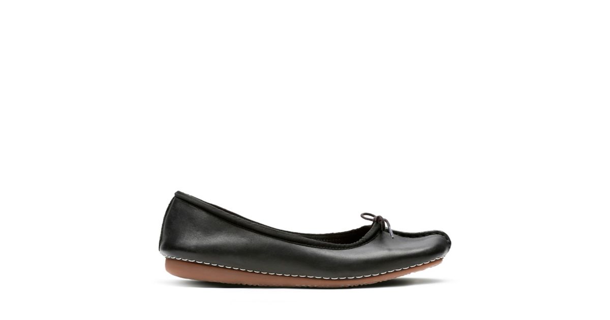 clarks freckle ice black