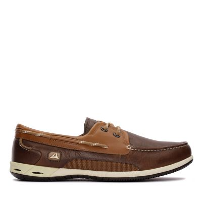 clarks tan shoes