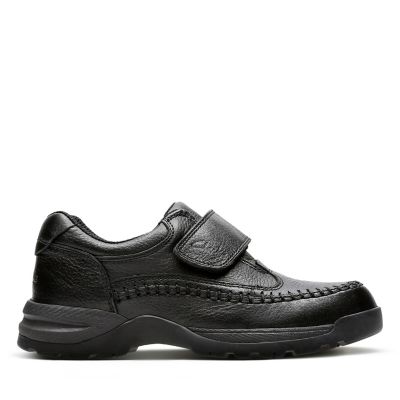 clarks youth school shoes