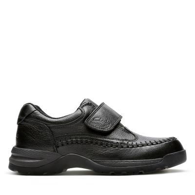 clarks childrens black patent shoes