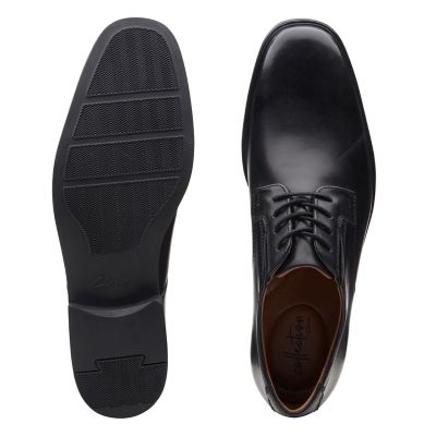 clarks tilden plain black