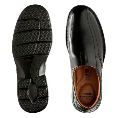 clarks escalade step black