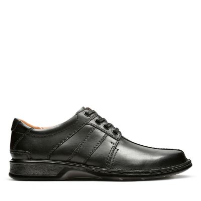 clarks wide fit black shoes