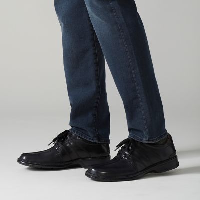 clarks touareg black leather