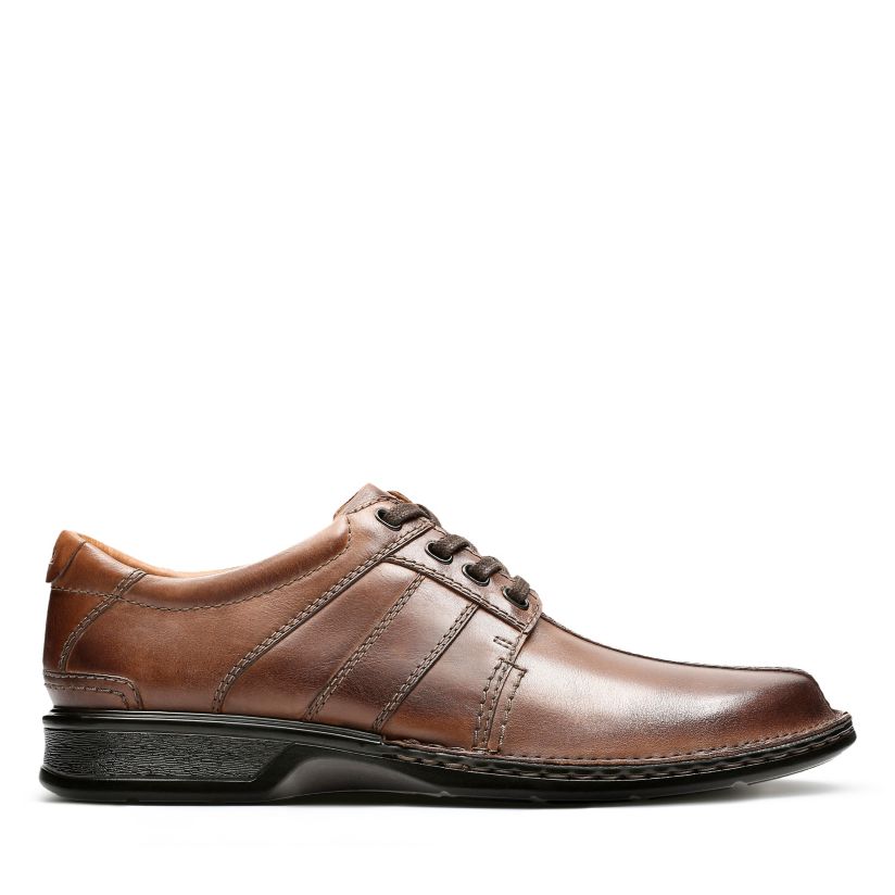 Touareg Vibe Brown Leather Men S Oxford Shoes Clarks Shoes