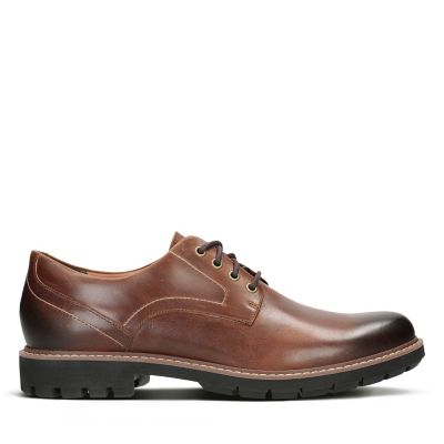 clarks batcombe hall dark tan