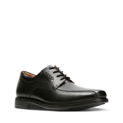 clarks un kenneth black
