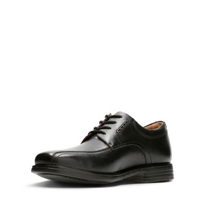 clarks un kenneth black