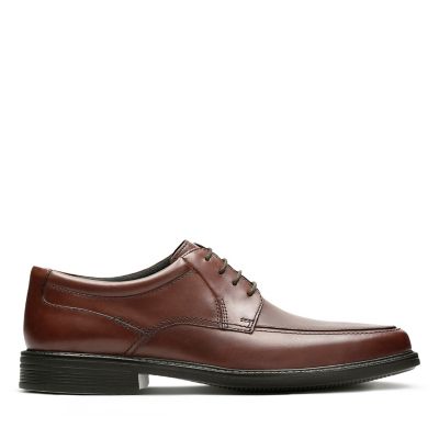 clarks bostonian store locator