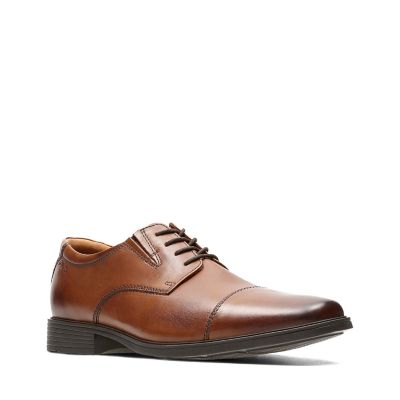 clarks tilden brown