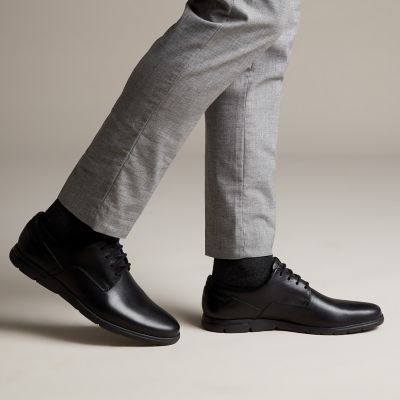 clarks vennor walk shoes