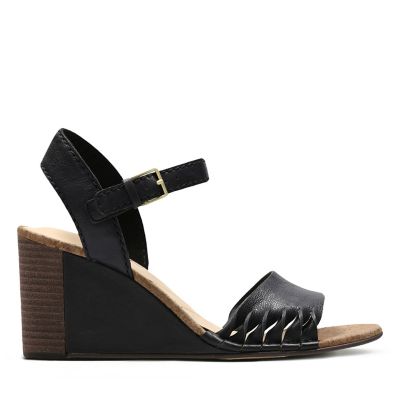 clarks black leather sandals