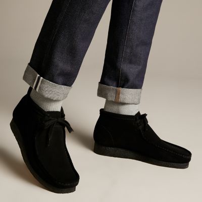 clarks wallabee low black