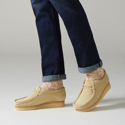 clarks wallabees maple