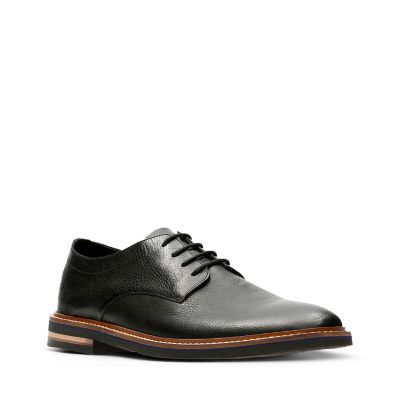 dezmin plain clarks