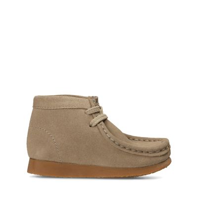 clarks wallabee sand suede