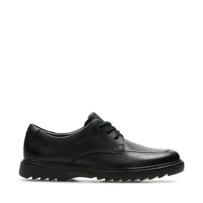 طبي clarks older boys shoes 