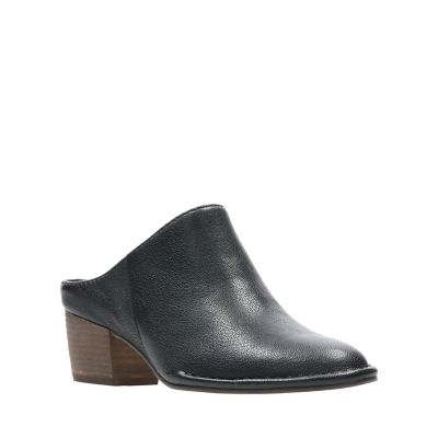 clarks spiced isla black