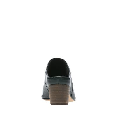 clarks spiced isla black