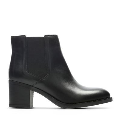 the bay clarks womens boots