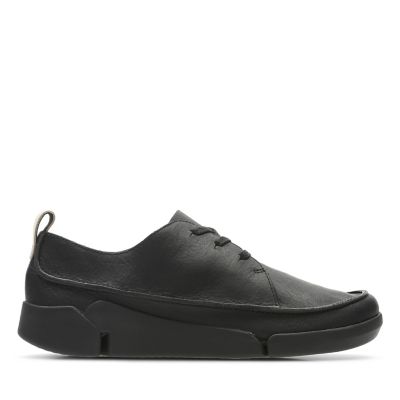 clarks trainers wide fit