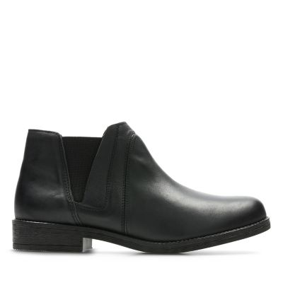 clarks older boys shoes
