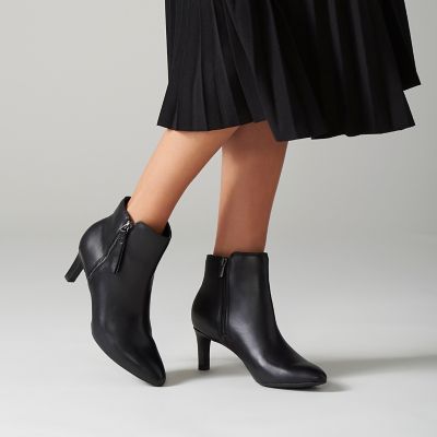 clarks calla blossom bootie