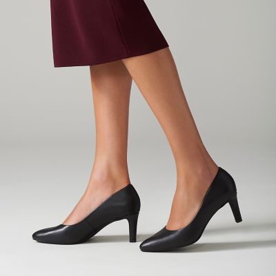 clarks calla rose pump