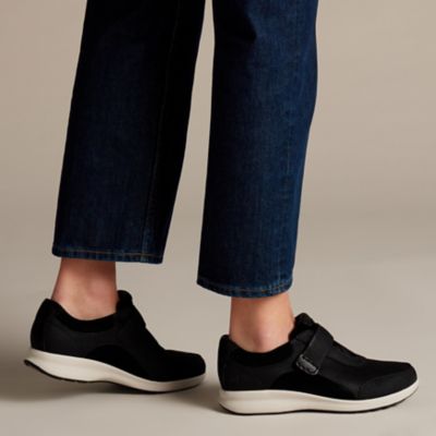 clarks un adorn sneaker