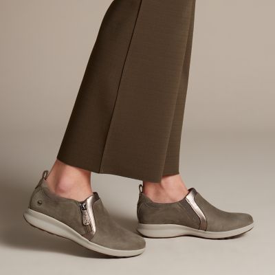 clarks womens shoes with zipper