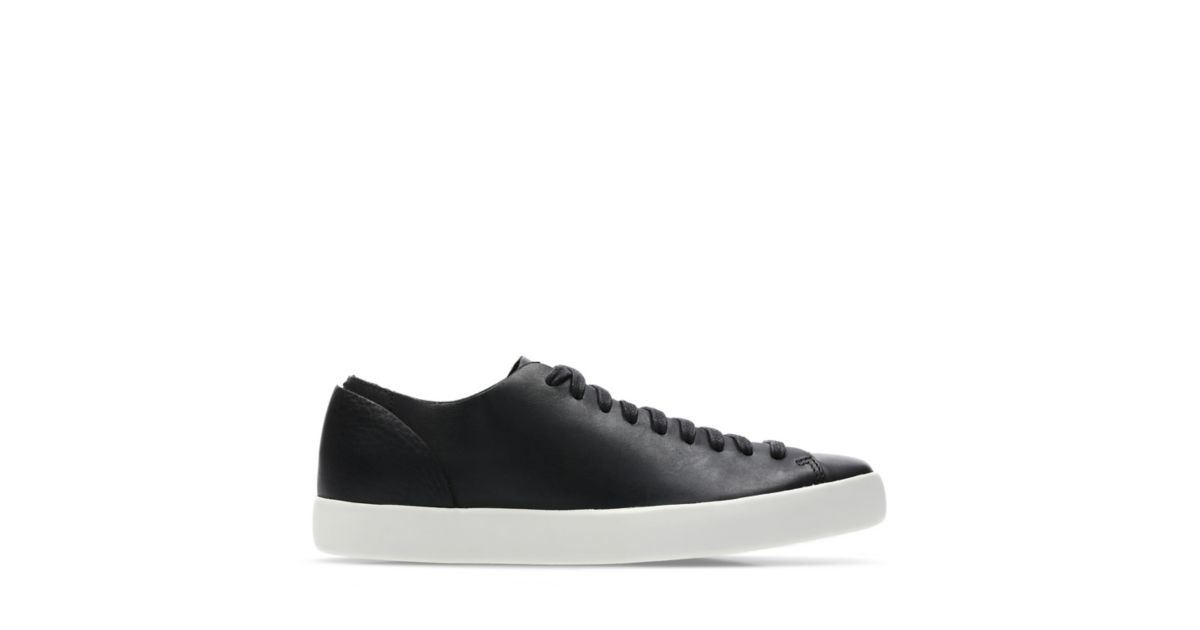 clarks arlo black