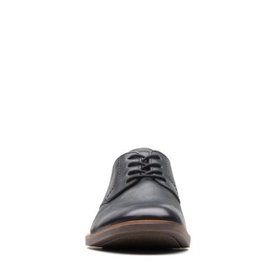 clarks atticus lace black
