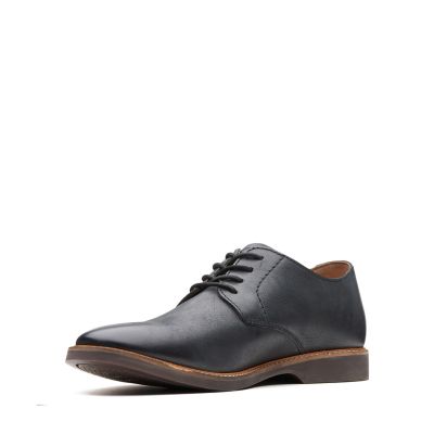 clarks atticus lace black
