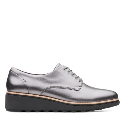 clarks silver lace up shoes