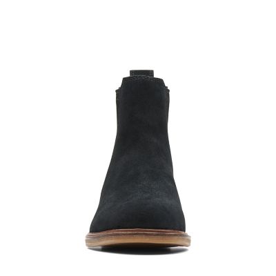 clarks arlo chelsea boots