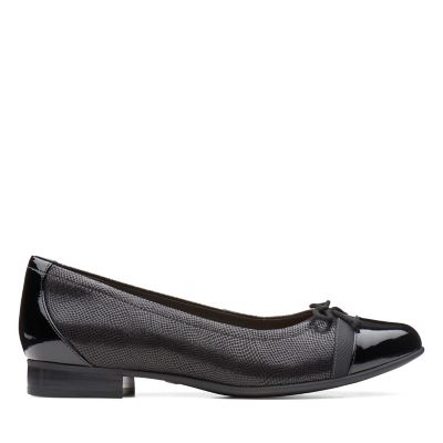 clarks bow shoes