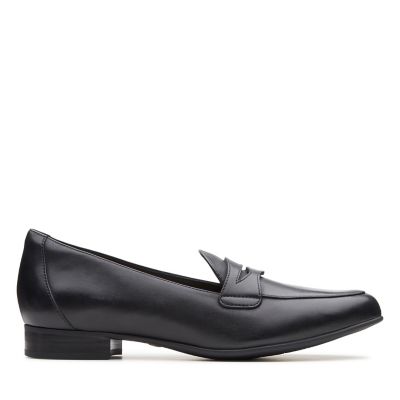 clarks patent leather loafers