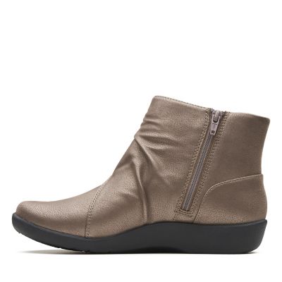 clarks womens sillian tana bootie flat heel