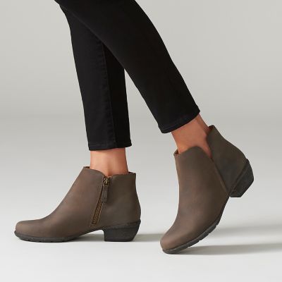 clarks wilrose frost boots 