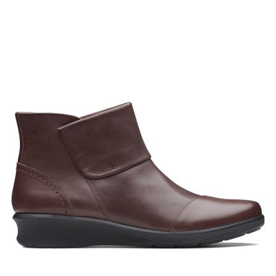 clarks hope track leather boot