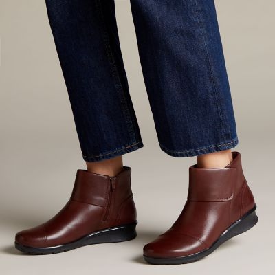 clarks hope track leather ankle boots