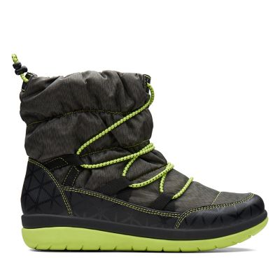 clarks snow boots