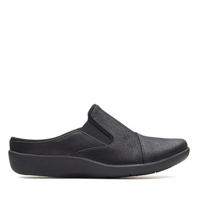 clarks navy clogs