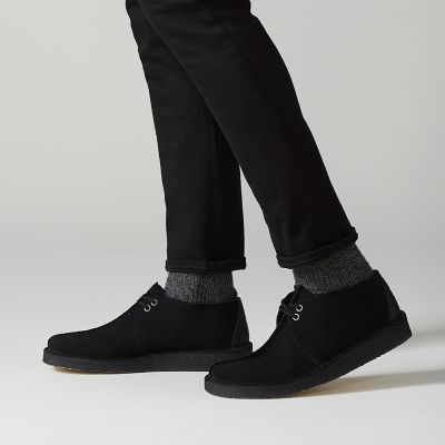 clarks desert trek black