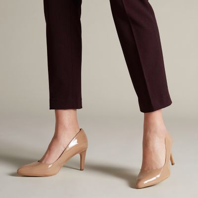 clarks laina rae pump