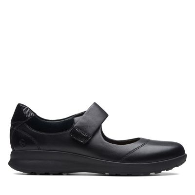 clarks ladies black trainers